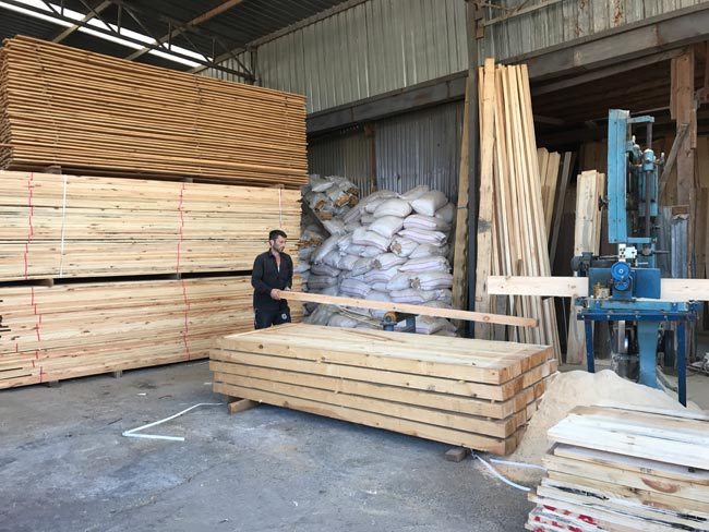 al�n tahtas�, al�n tahtas� imalat�, al�n tahtas� fiyatlar�, ah�ap profil, oymal� al�n tahtas�, s�p�rgelik, ah�ap kap� pervazlar�, ��ta imalat�, pencere ��talar�, seperat�r imalat�, speret�r modelleri, d��eme tahtalar�, lambiri, pres kalaslar, ekli d��eme, �at� al�n tahtas�, oymal� al�n tahtas�